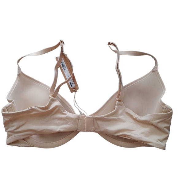 SKIMS Weightless Scoop Bra - Picture 3 of 15
